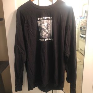 TURNSTILE L/S XL
